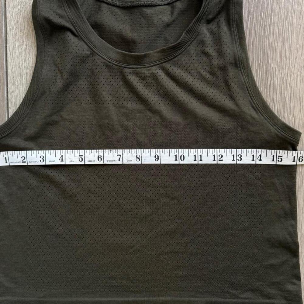 Lululemon green muscle crop - Picture 5 of 6
